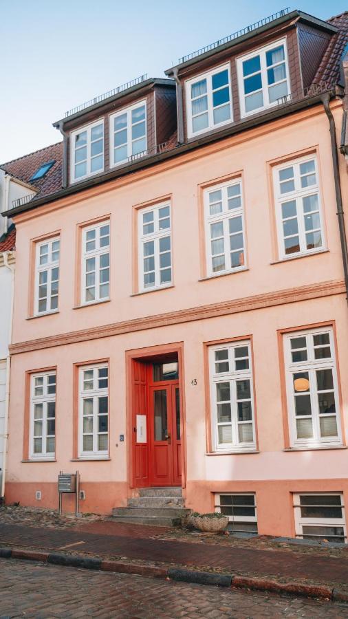 Lieblingsapartment No.10 Mit 2 Schlafzimmern Und Eigener Terrasse Rostock Zewnętrze zdjęcie